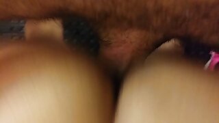 Nóng coed với yummy boobies là thổi một vòi nước của người lạ qua phim sex k che tường